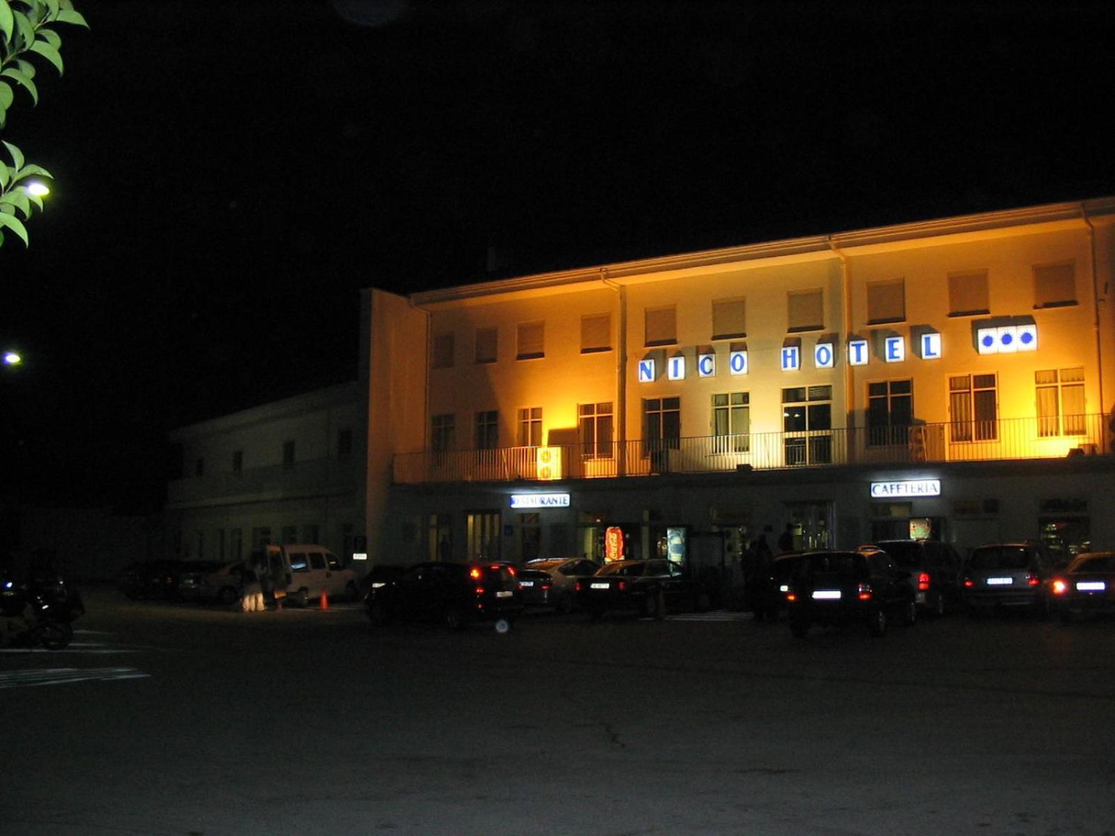 Hotel Nico メディナセリ エクステリア 写真